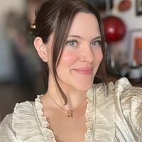 Ryann Thomas Headshot